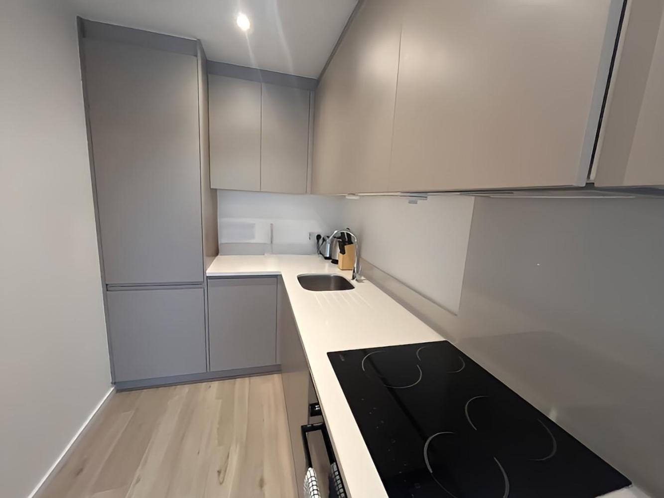 1Br Luxury Flat At Train Station - Long Stays Welcome - Just Ask Milton Keynes Esterno foto